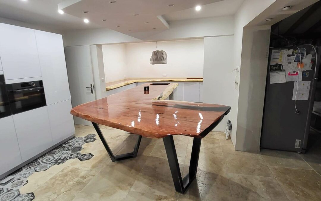 Menuiserie intérieure en acier à Le Thor : transformer votre espace de vie avec des verrières sur mesure